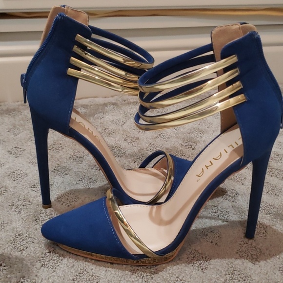 Pumps - Picture 2 of 7